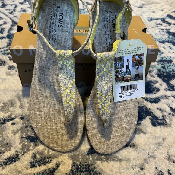 TOMS Playa Sandals in Burlap Linen and Hot Fluorescent Yellow, Size 8 - Picture 2 of 7